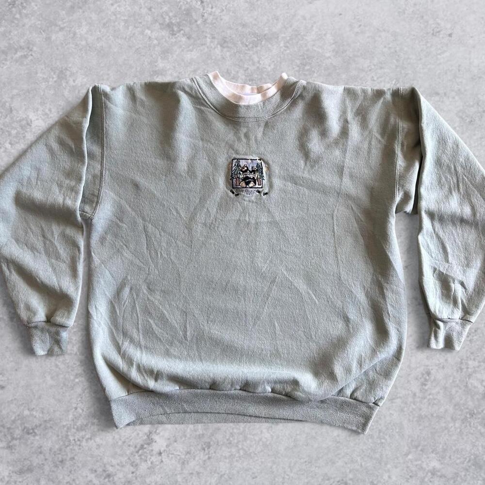 Vintage 90s Bear Graphic Sweatshirt Embroidered Crewneck - Size M